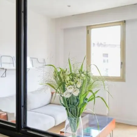 Ravissant 2 Pieces - Proche Champs-elysees - 192c Appartement